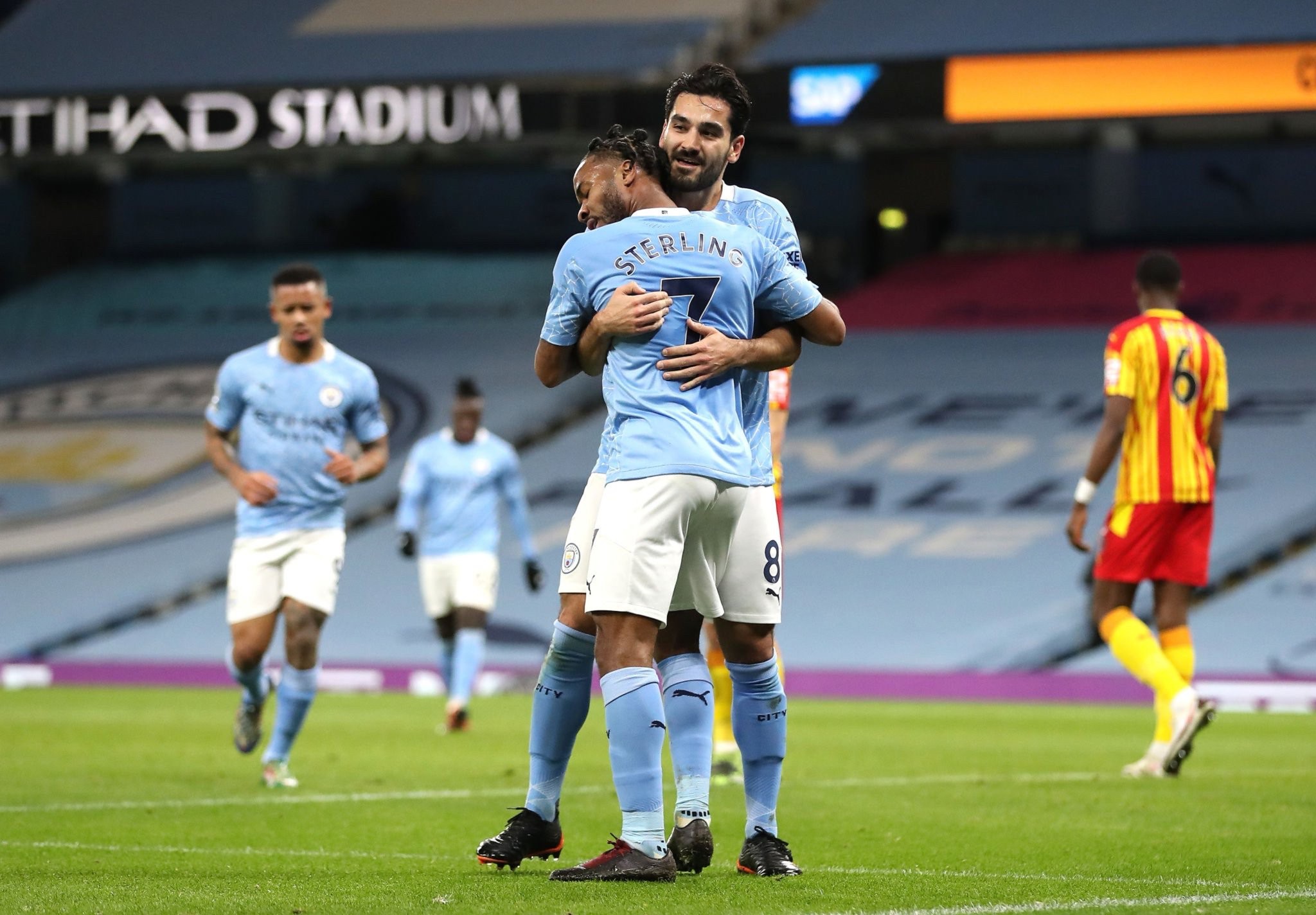 易在球迷和 易在球迷和